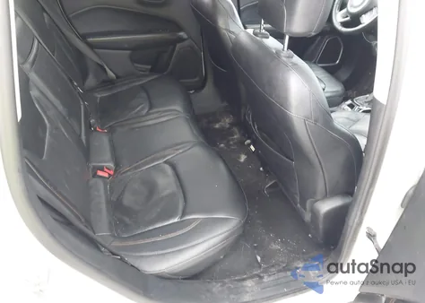 2018 Jeep Compass Limited 4X4 z USA, uszkodzony, nr VIN 3C4NJDCB4JT101165